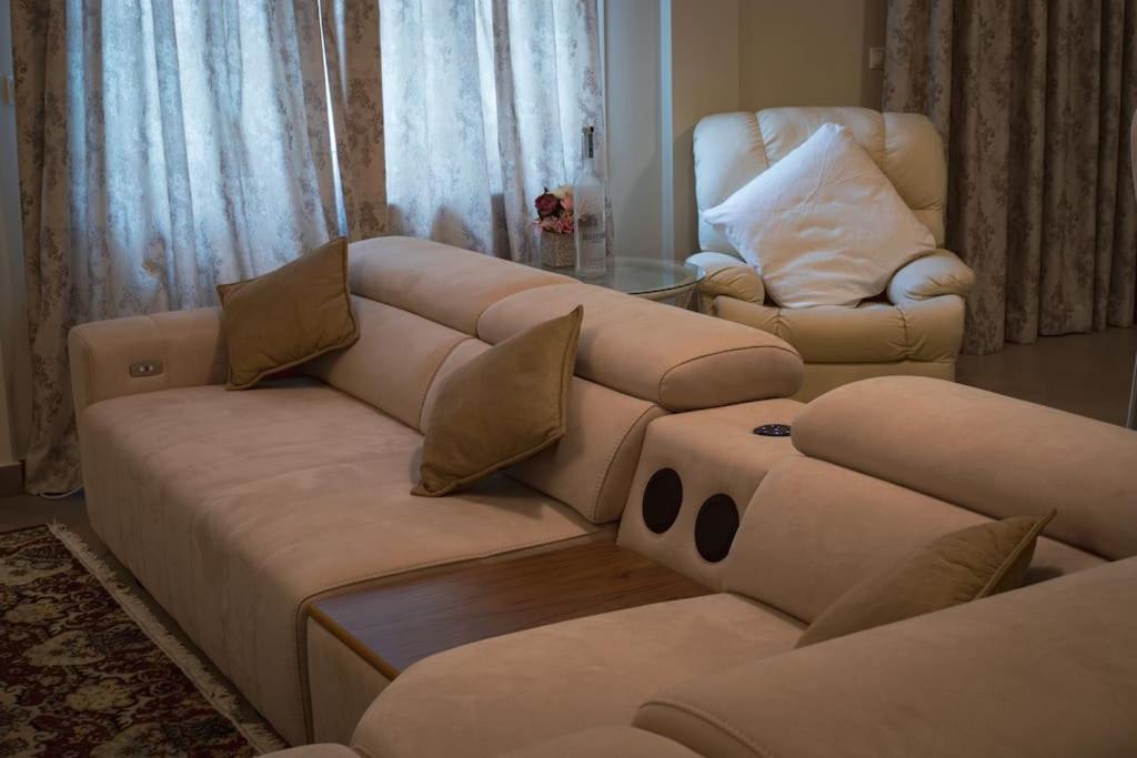 Λabirinthia Apartment เอเธนส์ ภายนอก รูปภาพ